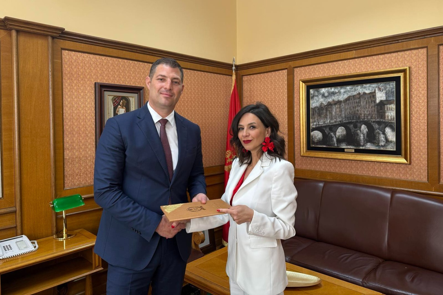 Predaja dužnosti dekana    Dana 26. maja 2025. u izvršena je primopredaja dužnosti dekana